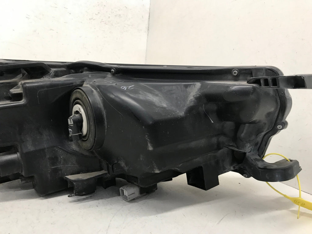 Headlight Damaged Driver LH 2017 2018 2019 Toyota Highlander 811500E360 OEM