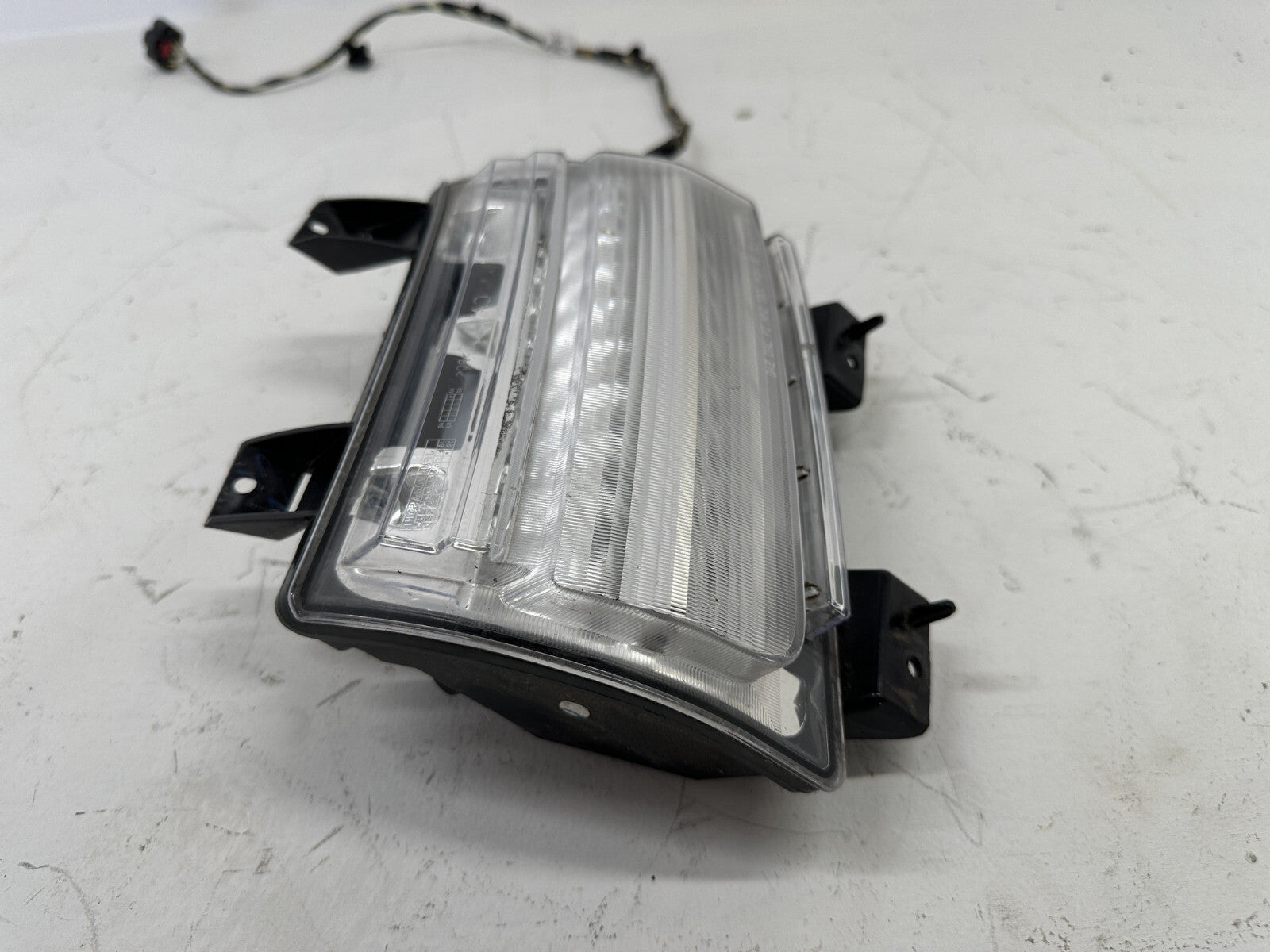 Tail light Damaged Driver LH Jeep Wrangler Gladiator 2018-2024 55112885AG OEM