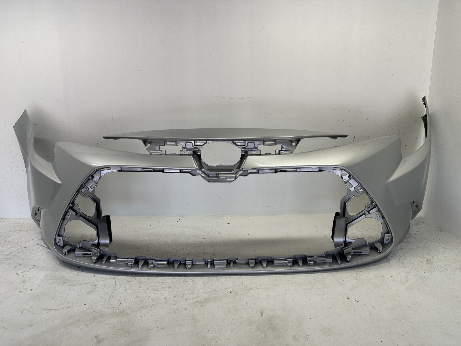 Front Bumper Cover Grey 2020-2021 Toyota Corolla LE 52119-12G00 OEM