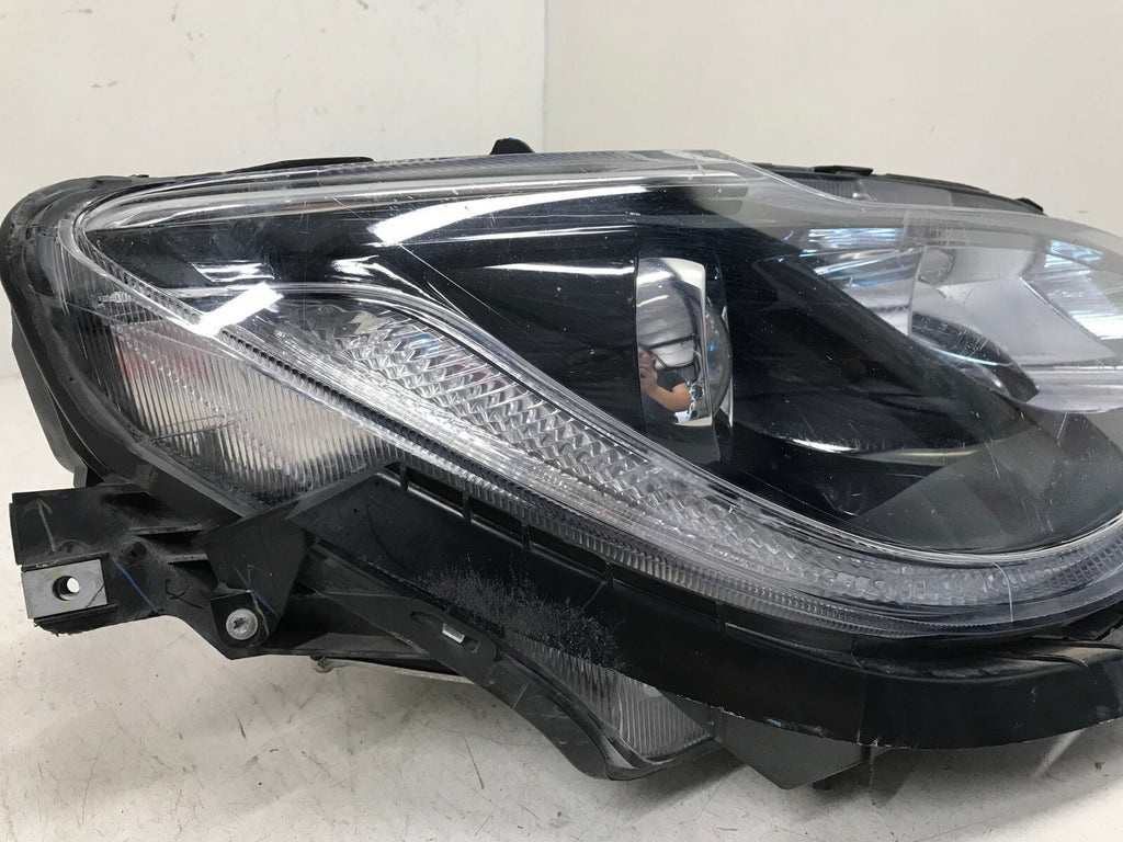 Headlight Damaged Lamp Passenger RH Chrysler Pacifica 2017-2020 68228946AE OEM