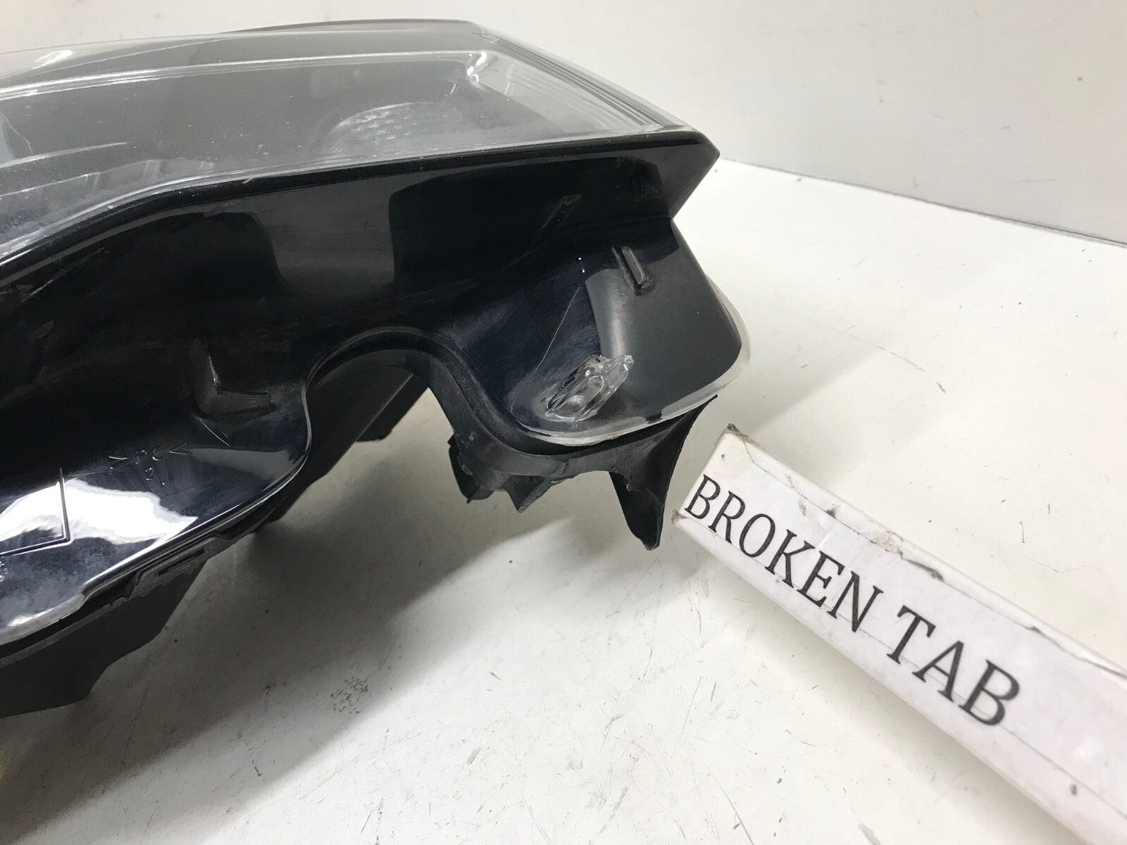 Headlight Damaged RH Passenger Jeep Grand Cherokee 17-22 68289234AF OEM