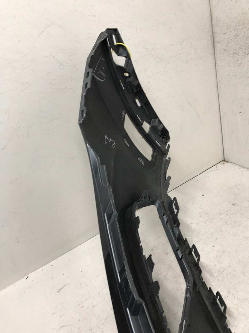 Front Upper Bumper Cover Volkswagen Tiguan S/SE/SEL/Pr Gray 18 19 5NN807221 OEM