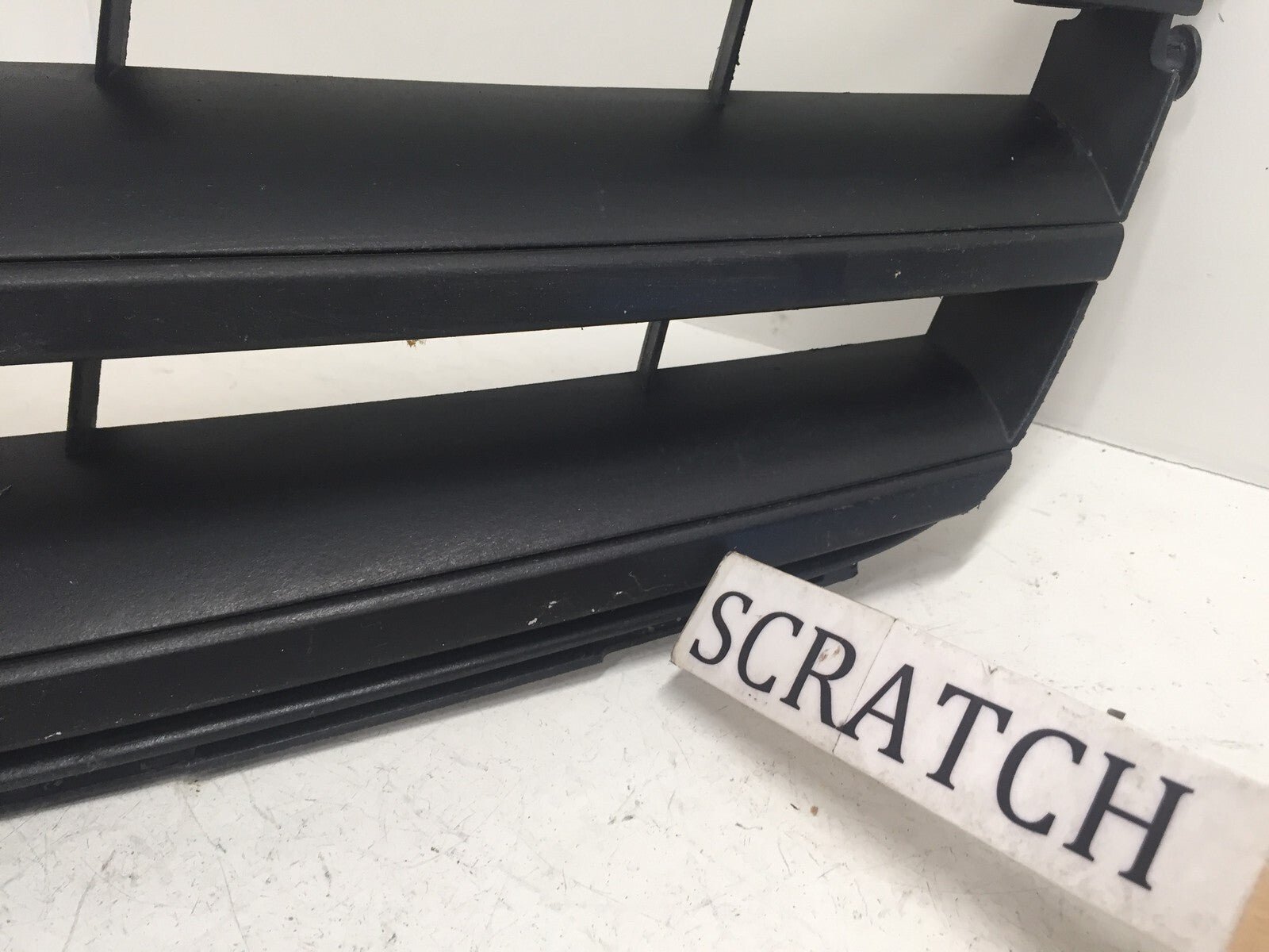 Grille Grill Mercedes C Class C250 C300 2008-2012 A2048800023 OEM