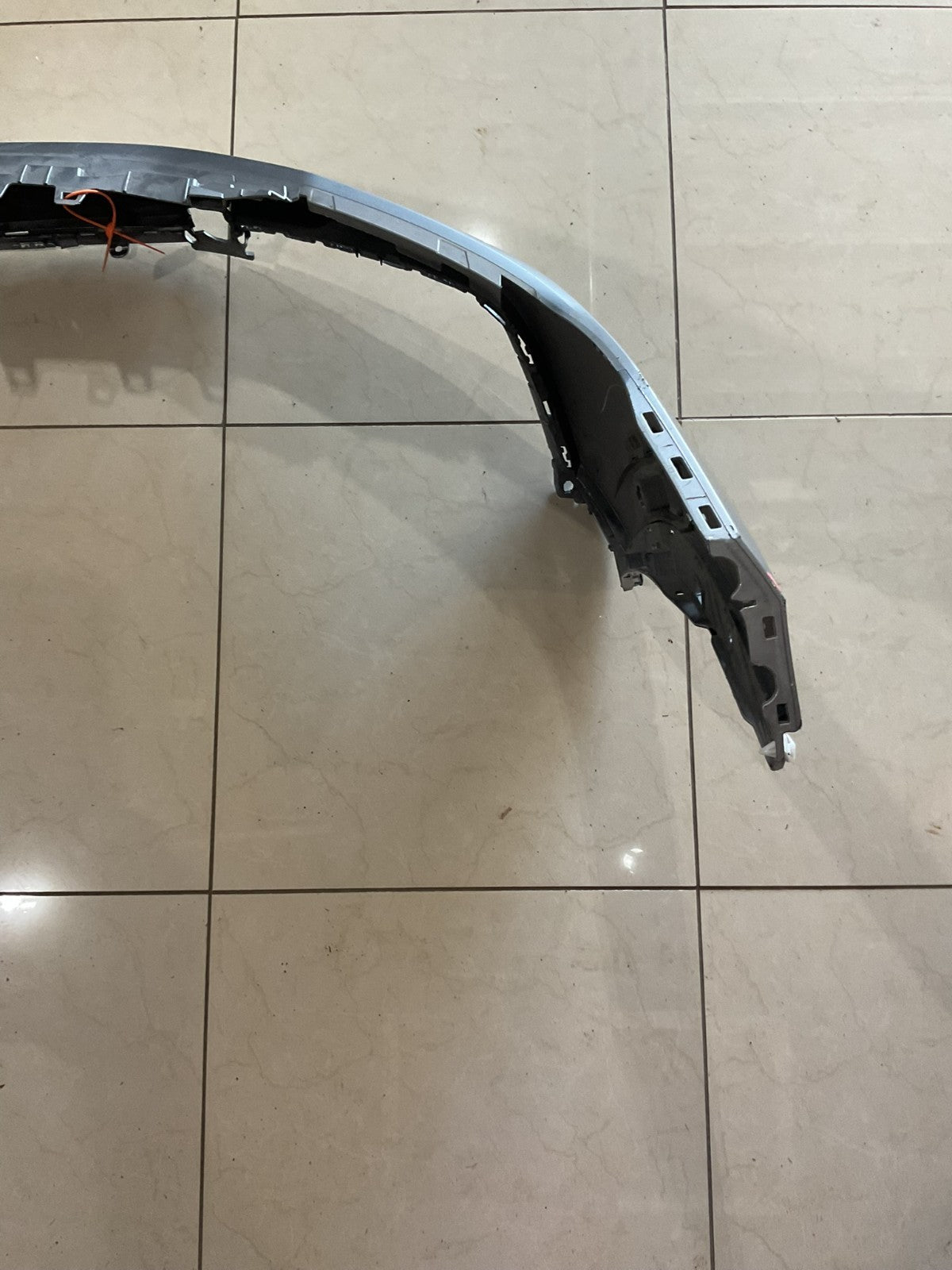Front Bumper Cover Silver 2022 2023 Volkswagen Tiguan 5nn+807+221 OEM