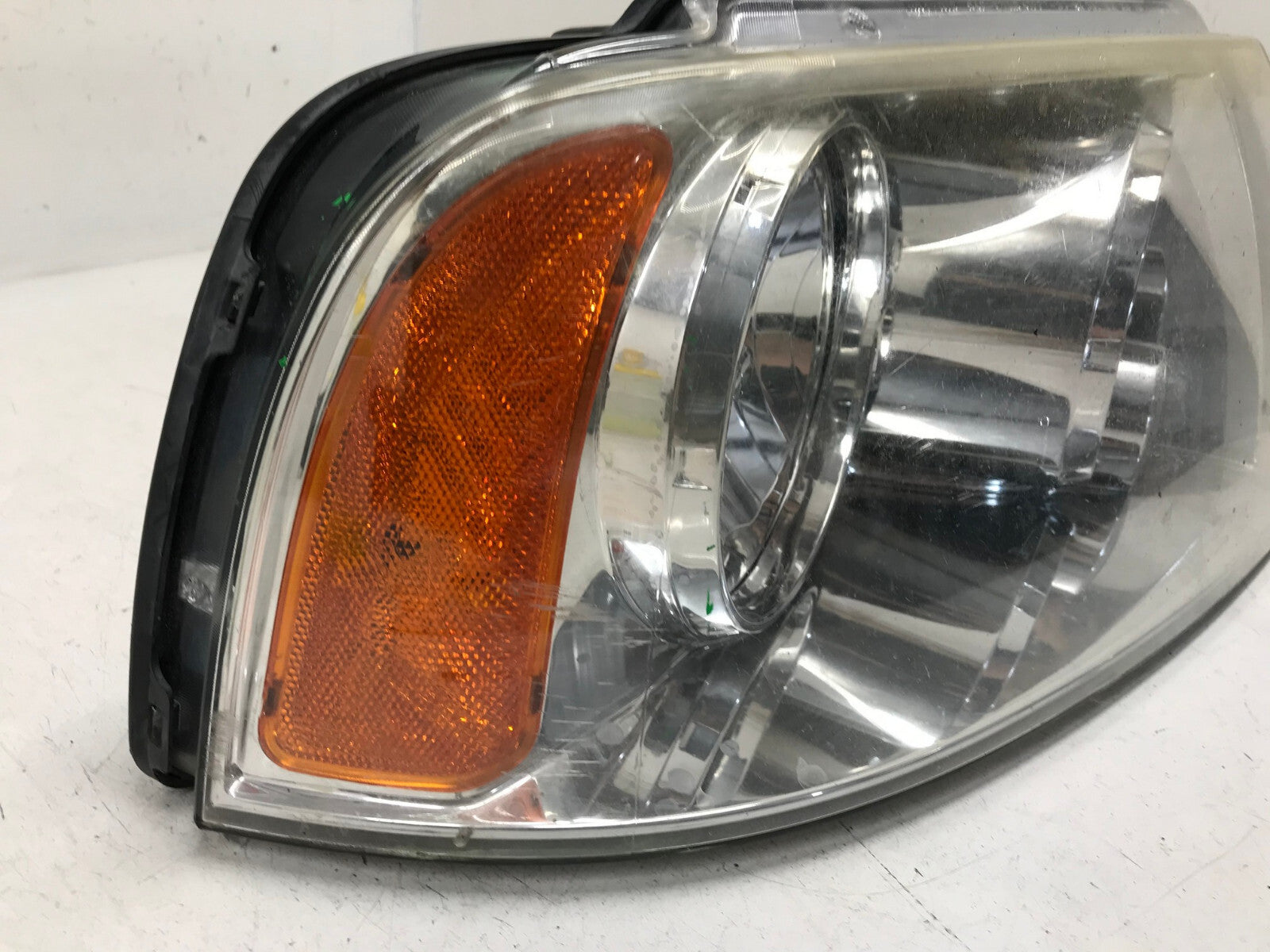 Headlight Damaged Passenger Right RH lincoln Navigator 03-06 331-1189R-ASN OEM