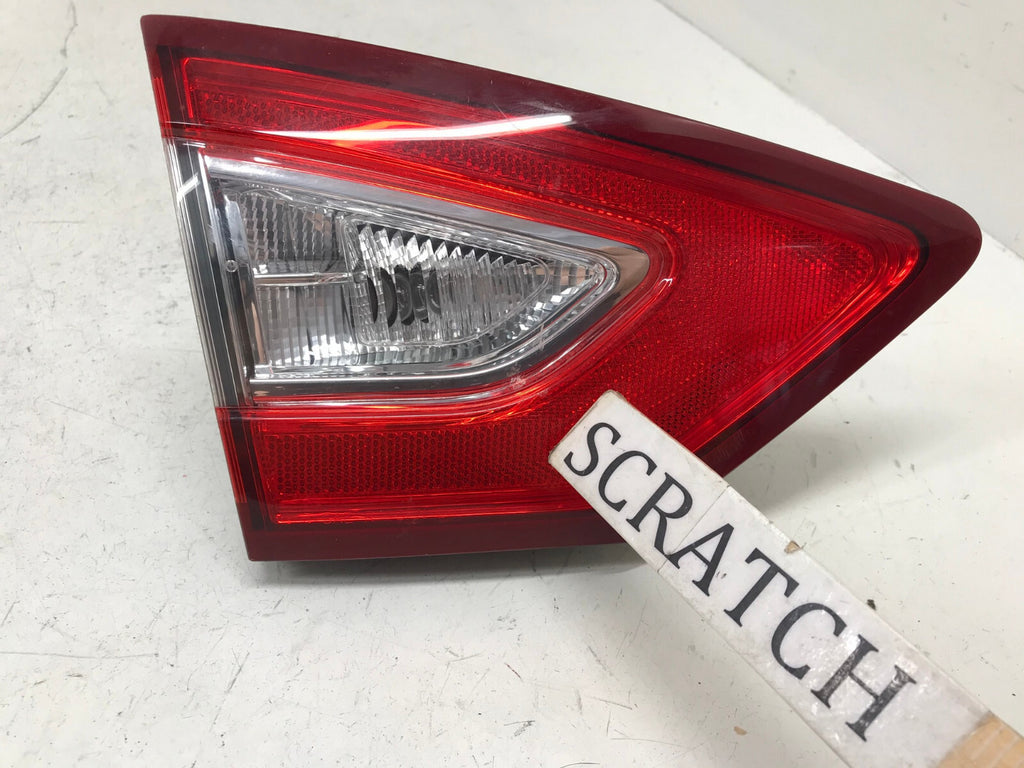 Tail light Damaged Left LH Driver Ford Fusion 2013 - 2016 DS73-13A603-AD OEM