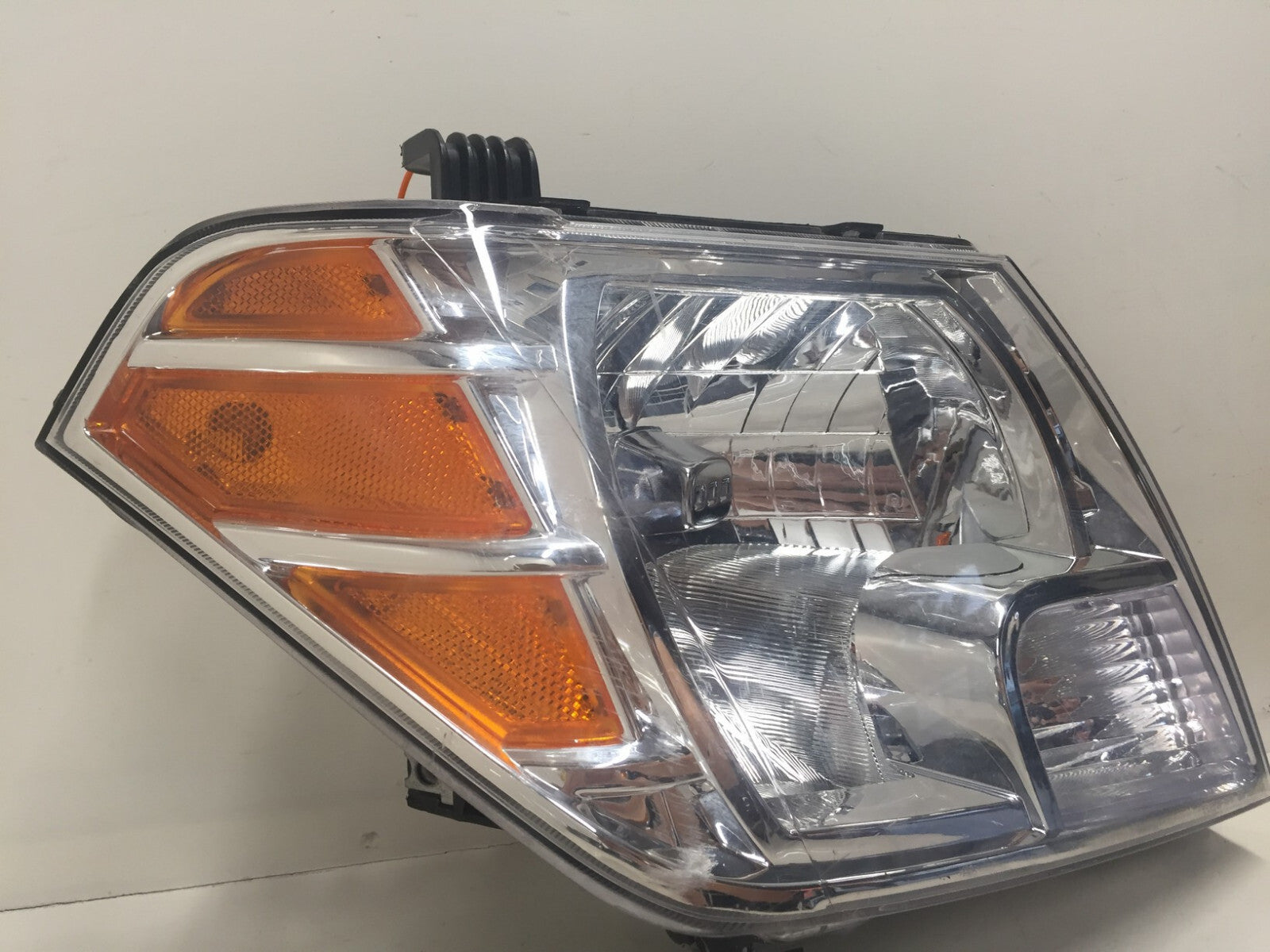 Head light Damaged RH Right Passenger Nissan Frontier 2009-2013 CAPA