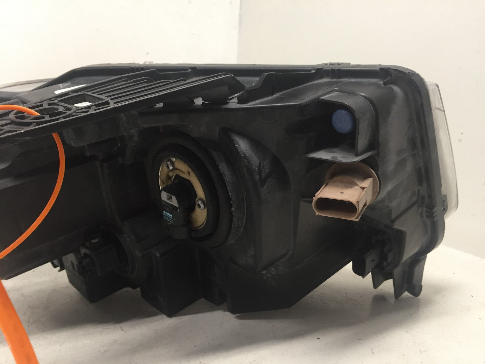 Headlight Damaged Halogen Driver LH Jeep Grand Cherokee 2014-2016 68110997AD OEM