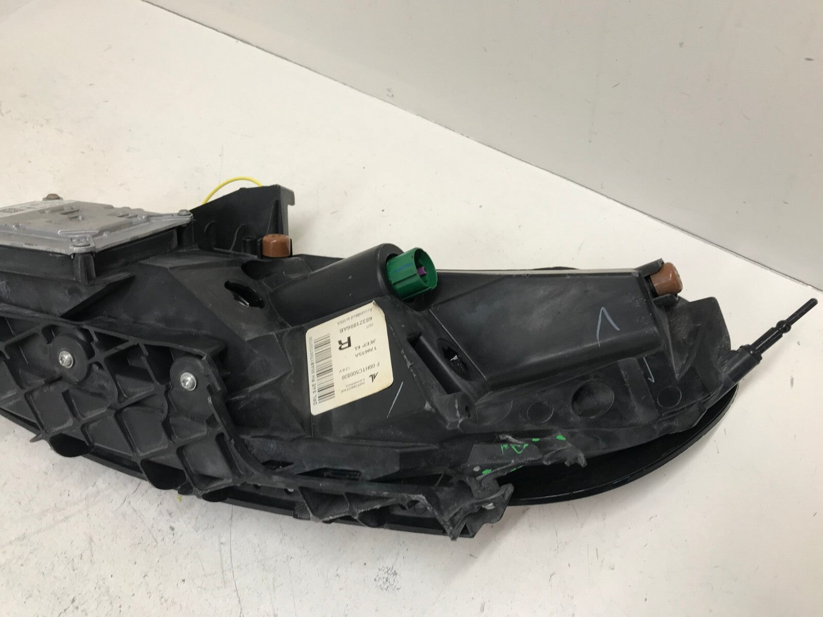 Daytime Running Lamp Front RH Passenger Jeep Cherokee 2014-18 68321886AB OEM