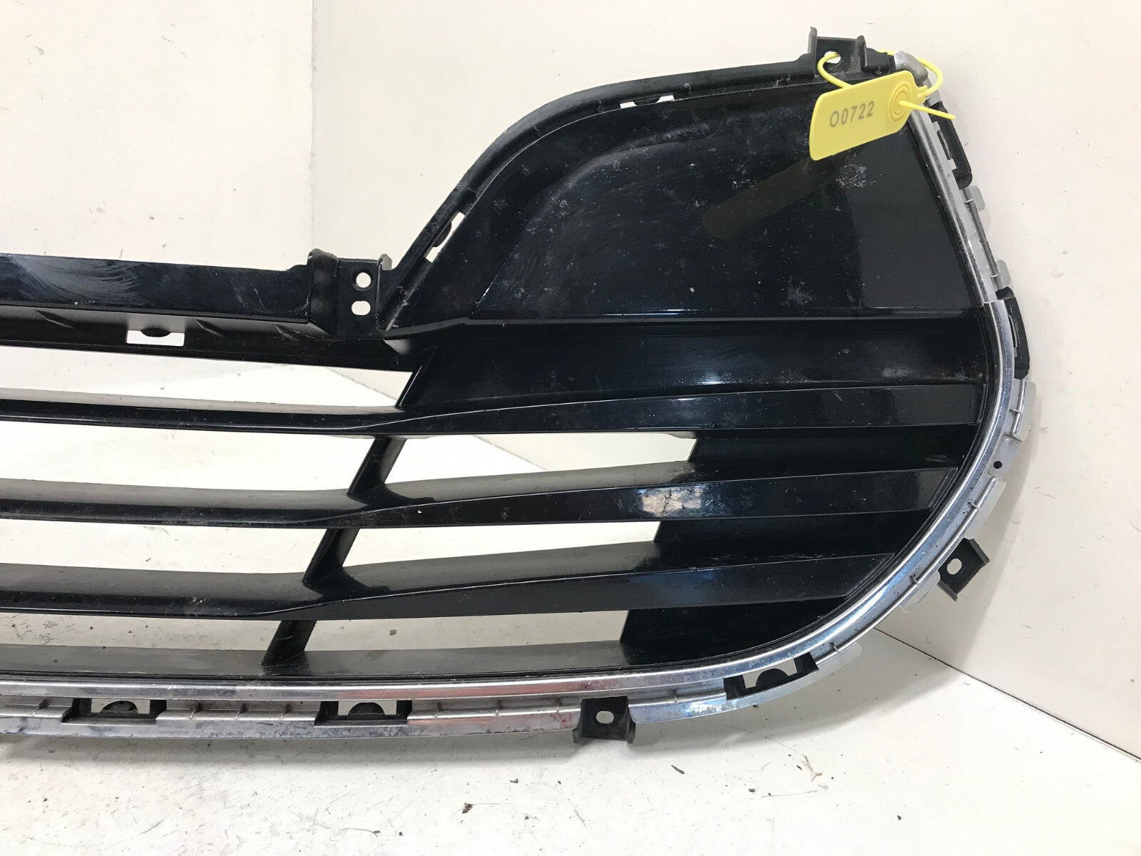 Grill Grille Hyundai Tucson 2010-2011 86561-2V010 OEM