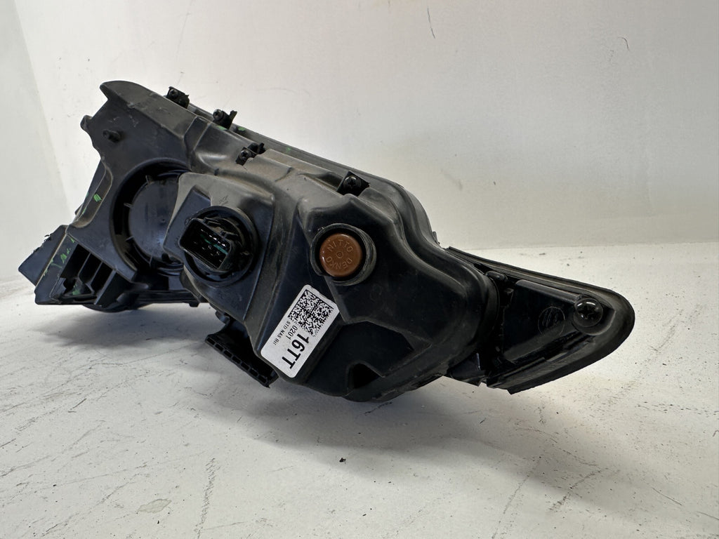 Headlight Damaged Right Passenger RH 2022-2024 Hyundai Tucson 92208-N9 OEM