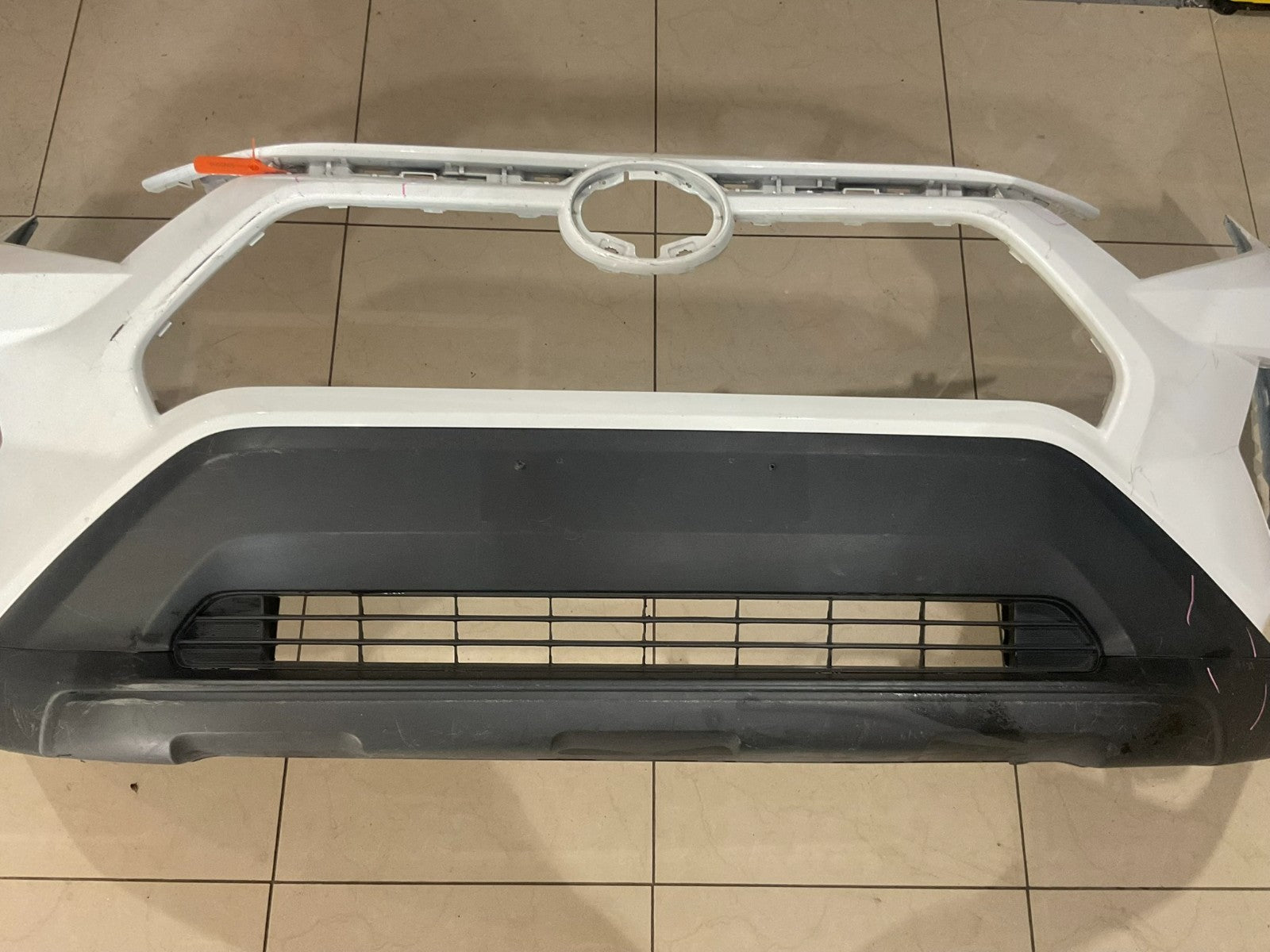 Front Bumper Cover White Toyota RAV4 2019-2021 52119+0r200 OEM