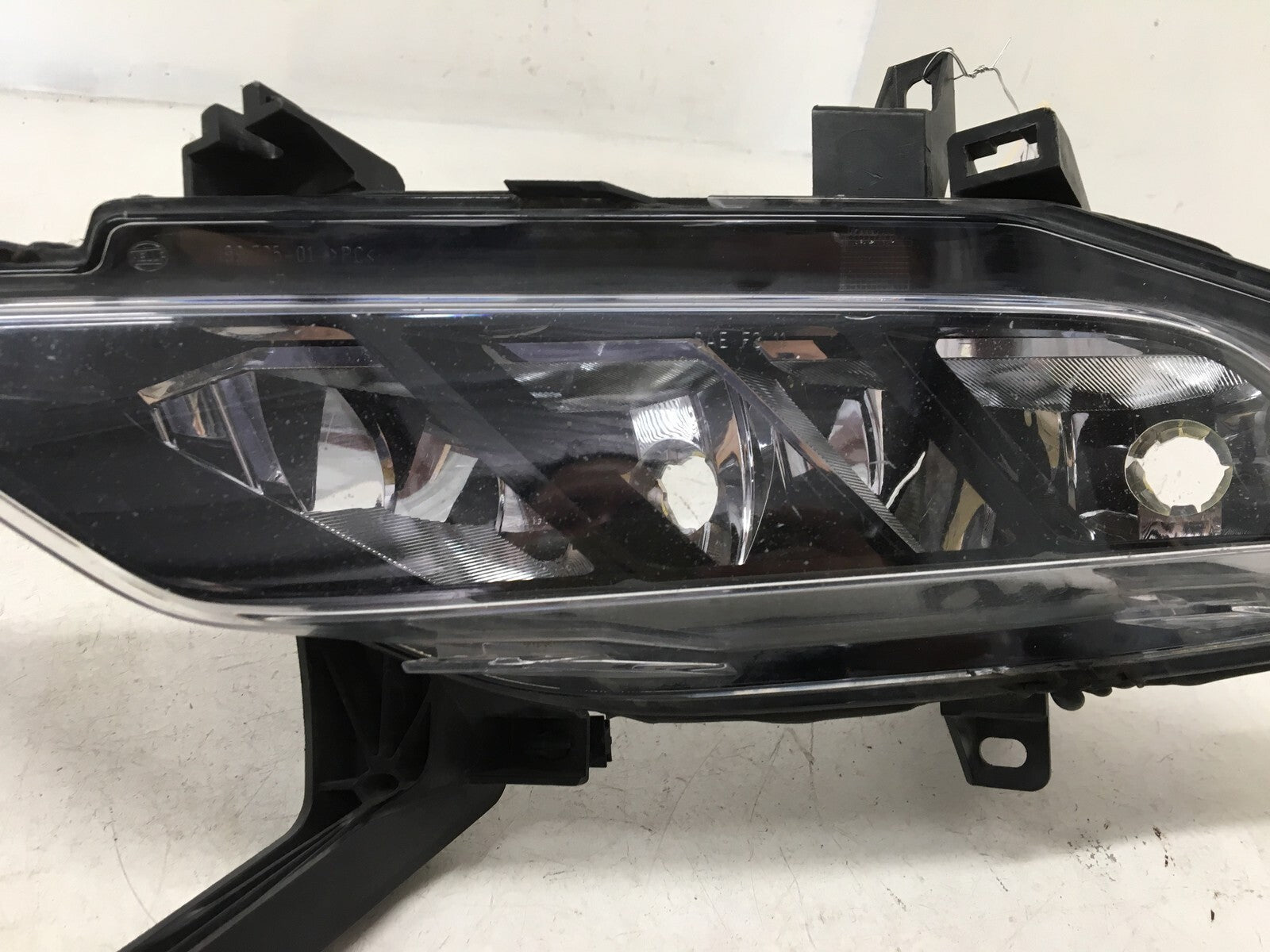Fog light Damaged Lamp Drivers Side LH Nissan Maxima 2016-2018 OEM
