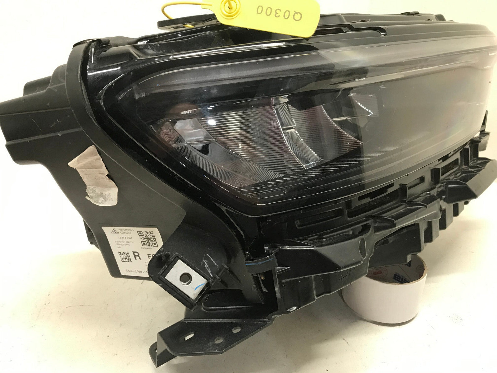 Headlight Damaged RH Passenger 2021 2022 Jeep Grand Cherokee 68584656AC OEM