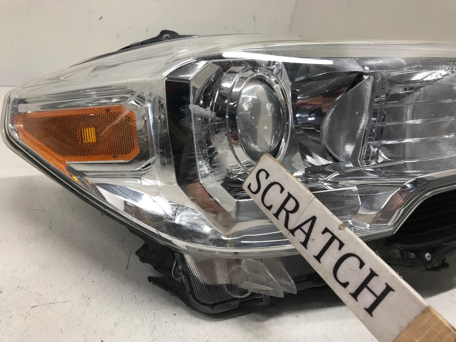 Headlight Damaged Right RH Passenger Toyota Tacoma 2016-2019 81110-04270 OEM
