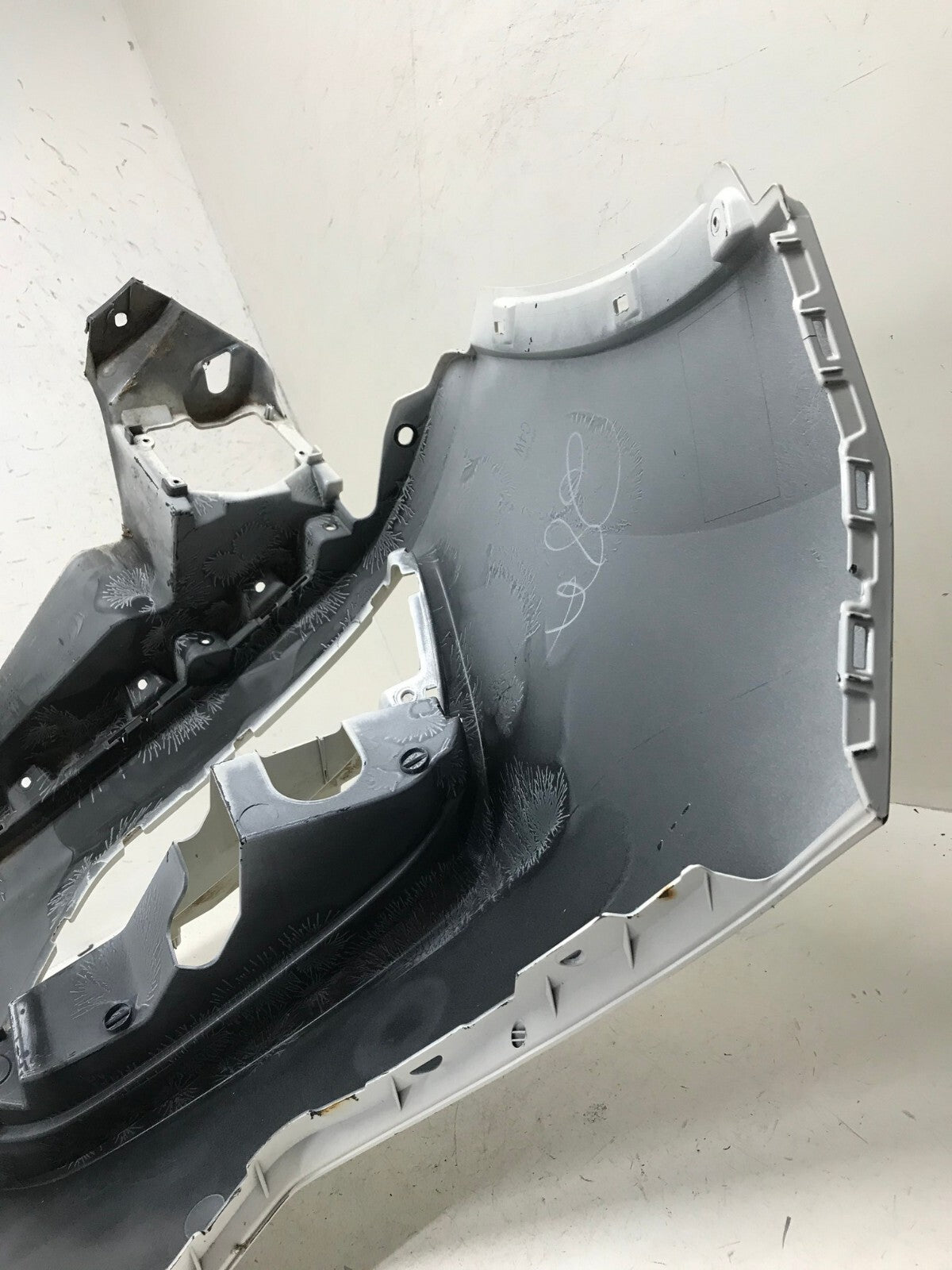 Front Bumper Cover White Honda Pilot LX/EX/EX-L/Elite 16-18 71101-TG7-A000 OEM