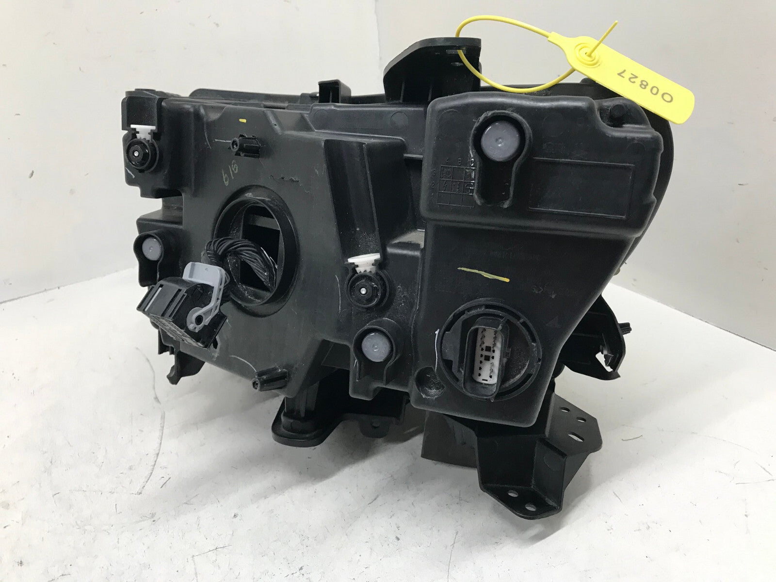 Headlight Damaged RH Jeep Grand Cherokee 2021 2022 68376986AF OEM