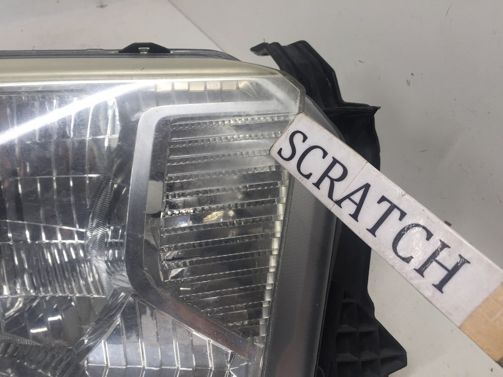 Headlight Damaged Head Lamp Passenger RH Toyota Tundra 2014-2020 811500C091 OEM