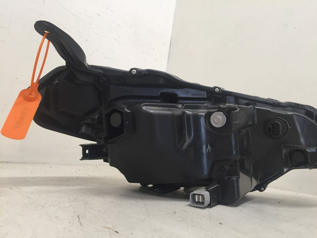 Headlight Damaged Headlamp Driver LH Corolla CE L LE ECO 17-19 81150-02M70 OEM