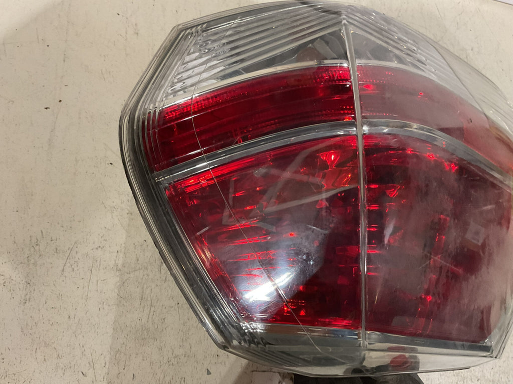 Tail light Damaged Left Driver LH 2019-2020 Hyundai Elantra 92403-F3500 OEM