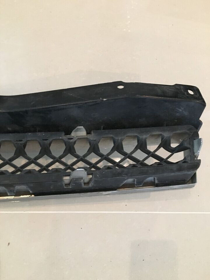 Grill Grille Chevrolet Suburban Tahoe Avalanche 2008-2014 15835087 Original3