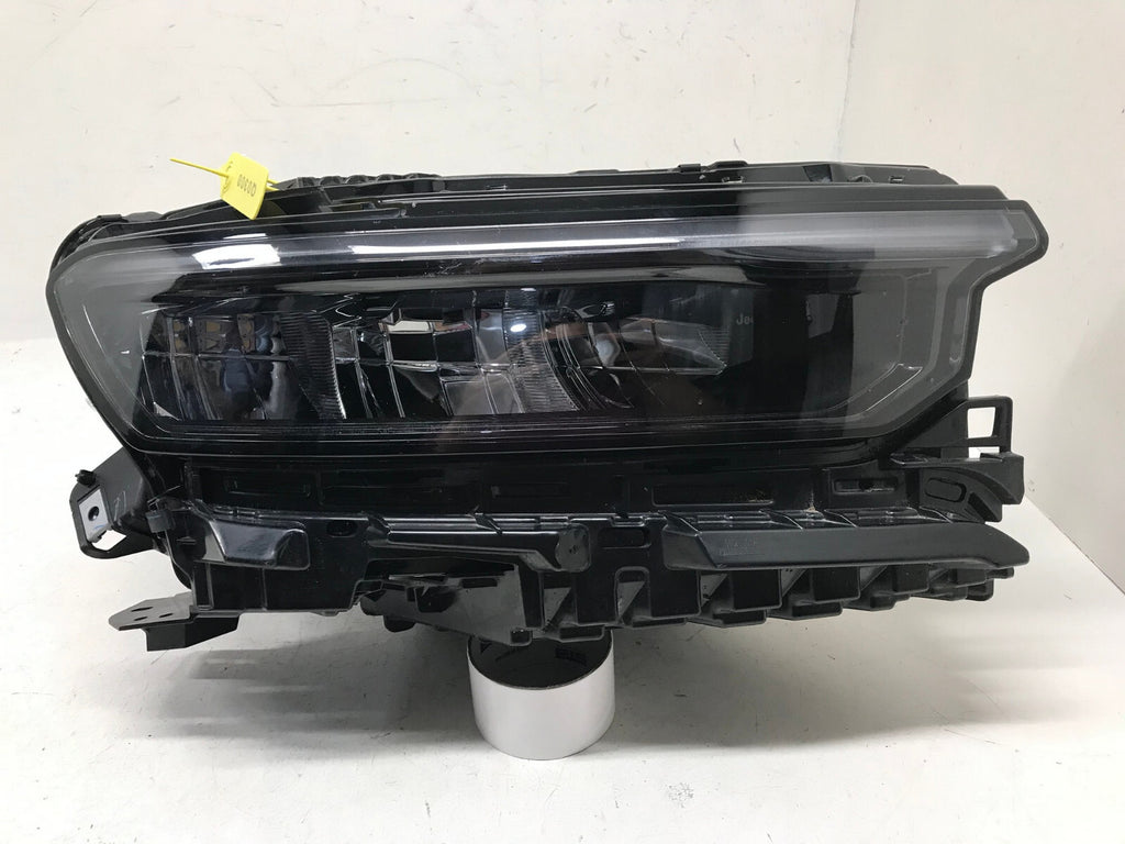 Headlight Damaged RH Passenger 2021 2022 Jeep Grand Cherokee 68584656AC OEM
