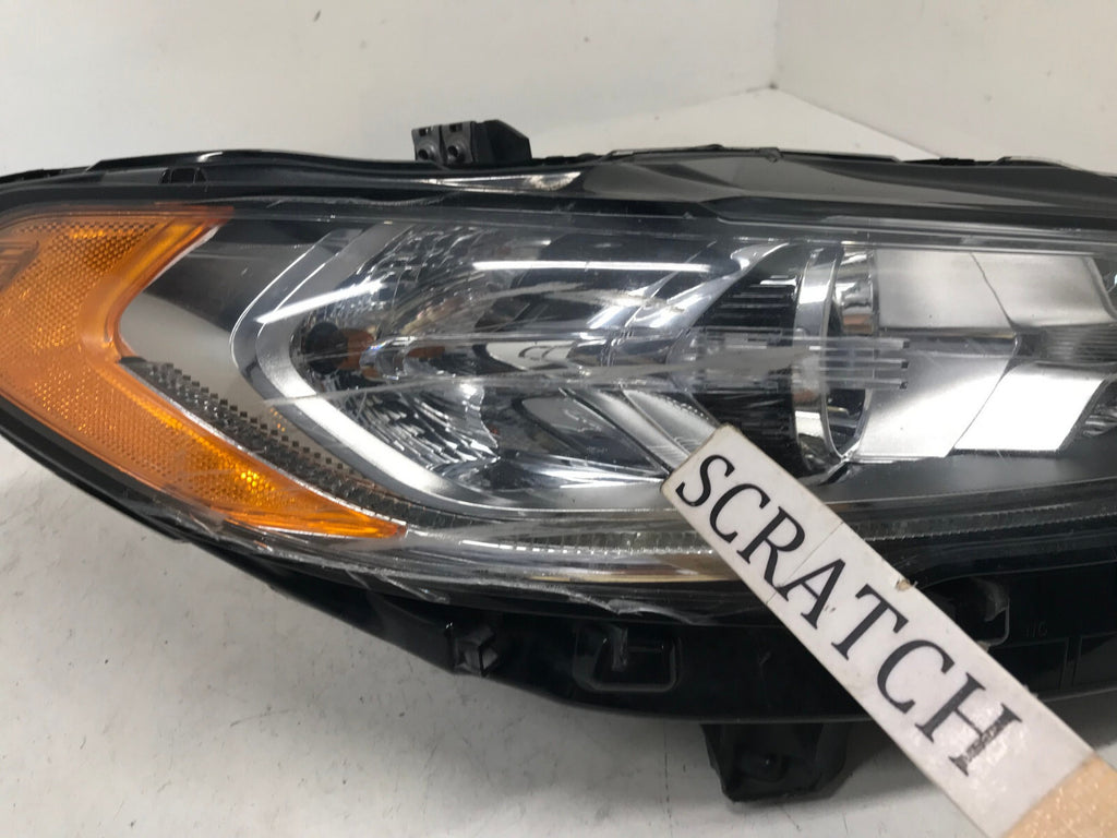 Halogen Headlight Damaged Passenger RH Ford Fusion 2017-2020 HS73-13W029-CJ OEM