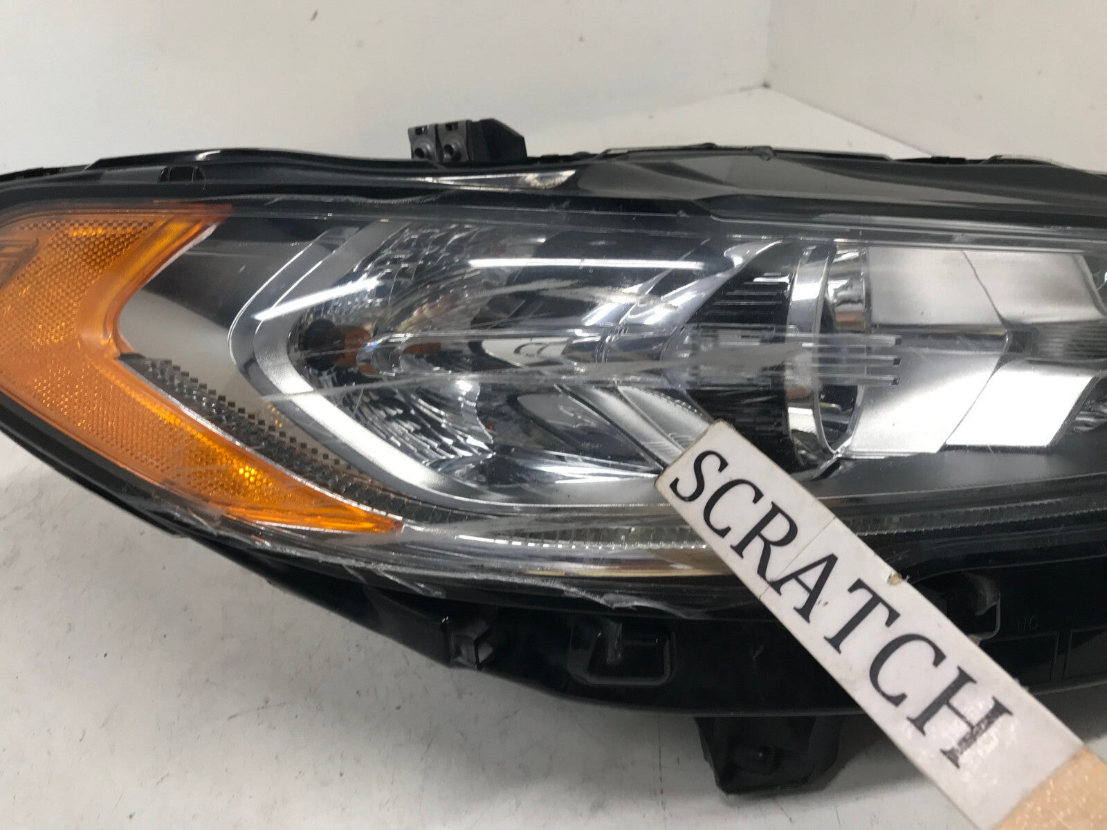 Halogen Headlight Damaged Passenger RH Ford Fusion 2017-2020 HS73-13W029-CJ OEM