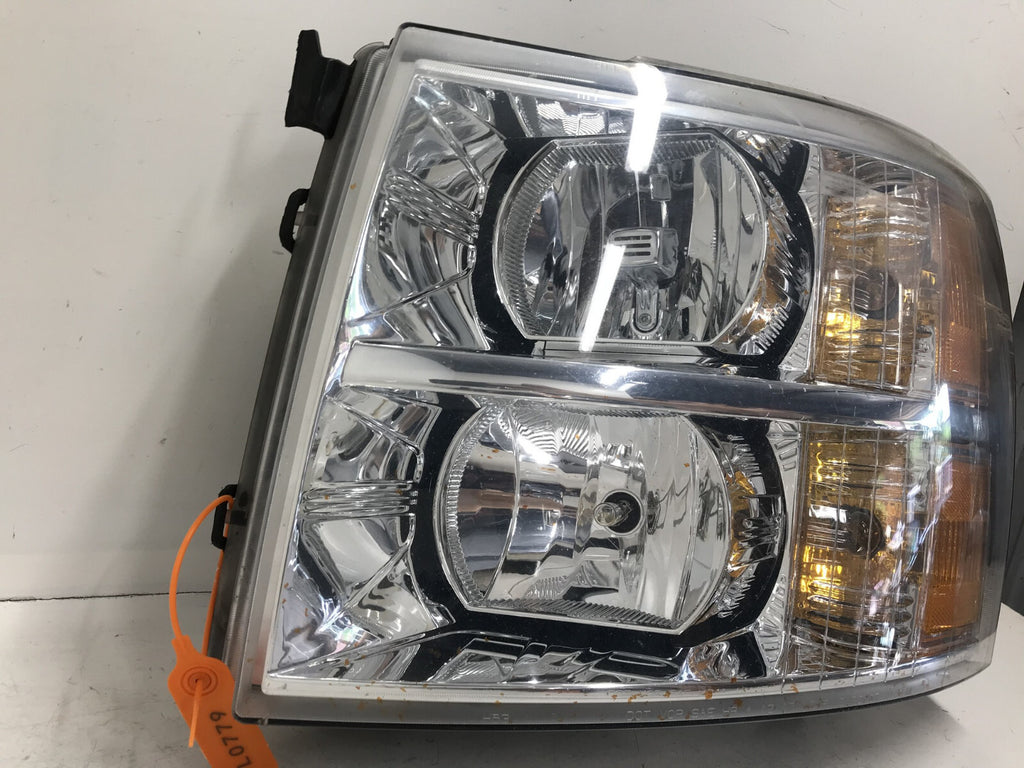 Headlight Damaged Driver LH Chevy Silverado 1500 2500 3500 07-2013 25962804 OEM