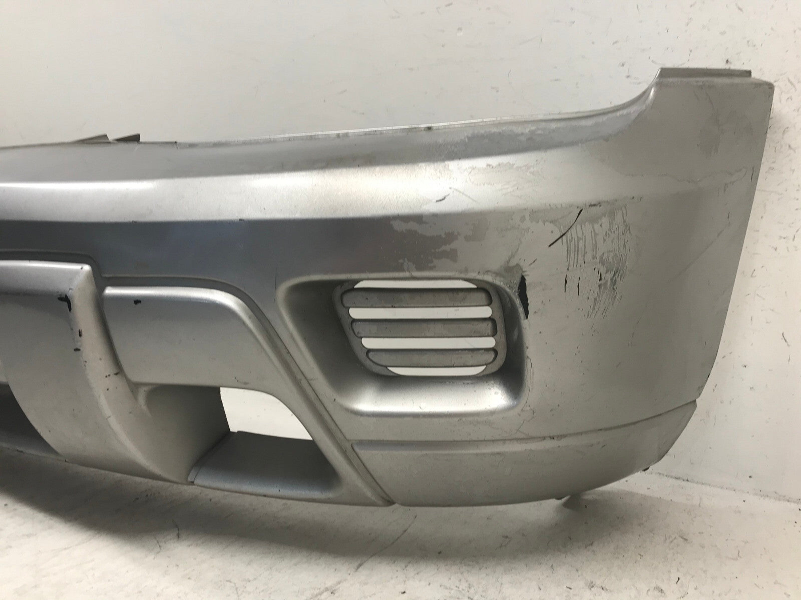 Front Bumper Cover Silver 2002-2009 Chevrolet Trailblazer 88937008 OEM