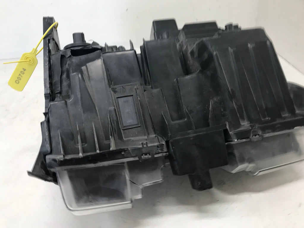 LED Headlight Left Driver LH Chevrolet Silverado 2019-2021 84621852 OEM