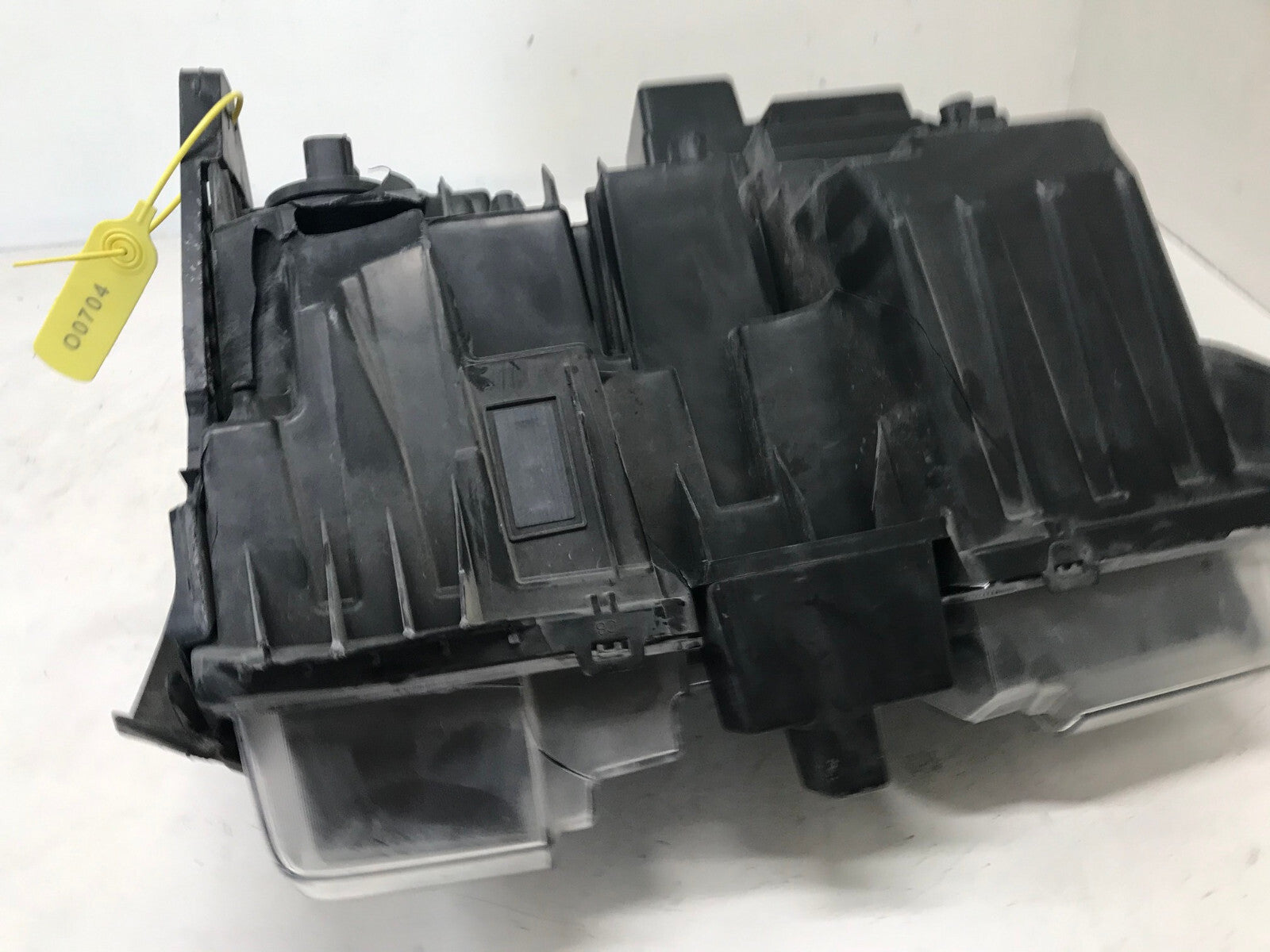 LED Headlight Left Driver LH Chevrolet Silverado 2019-2021 84621852 OEM
