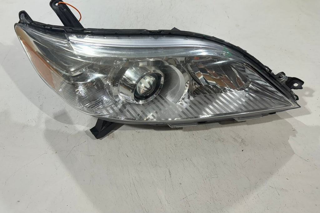 Headlight Damaged 2011-2019 Toyota Sienna Right RH Passenger 3457NAK-CF OEM