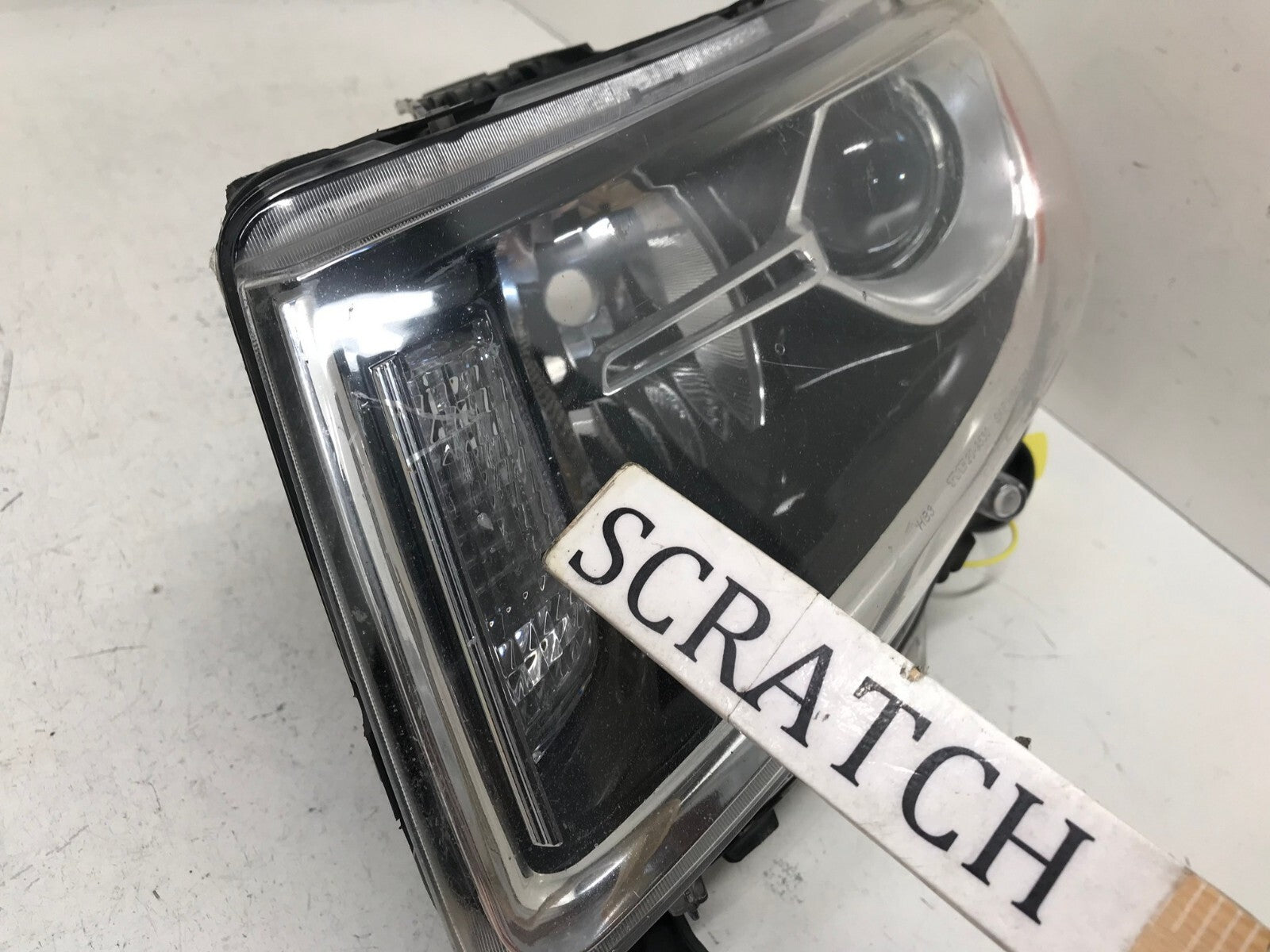 Headlight Damaged Left LH Driver Jeep Grand Cherokee 2014 2015 2016 CAPA
