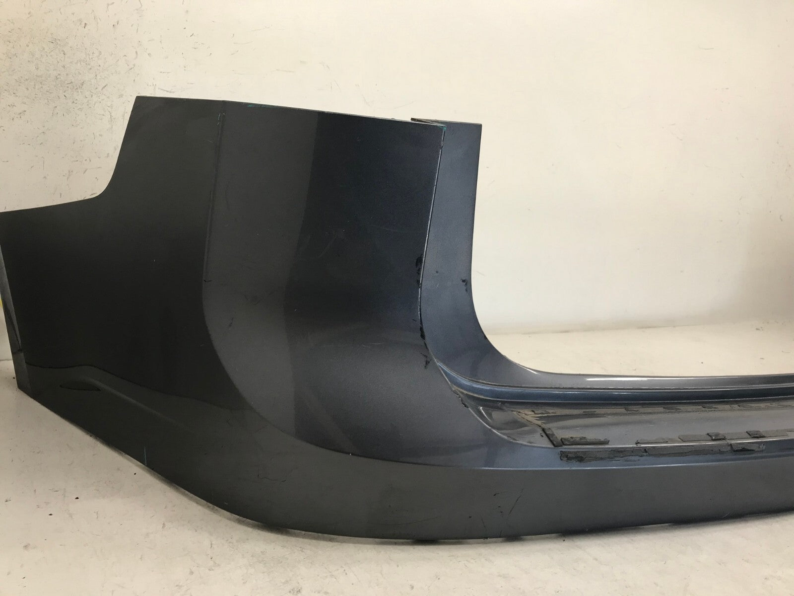 Rear Bumper Cover Volkswagen Atlas S/SE/SEL/SEL Premium/SEL/Launch Edt 18 19 OEM