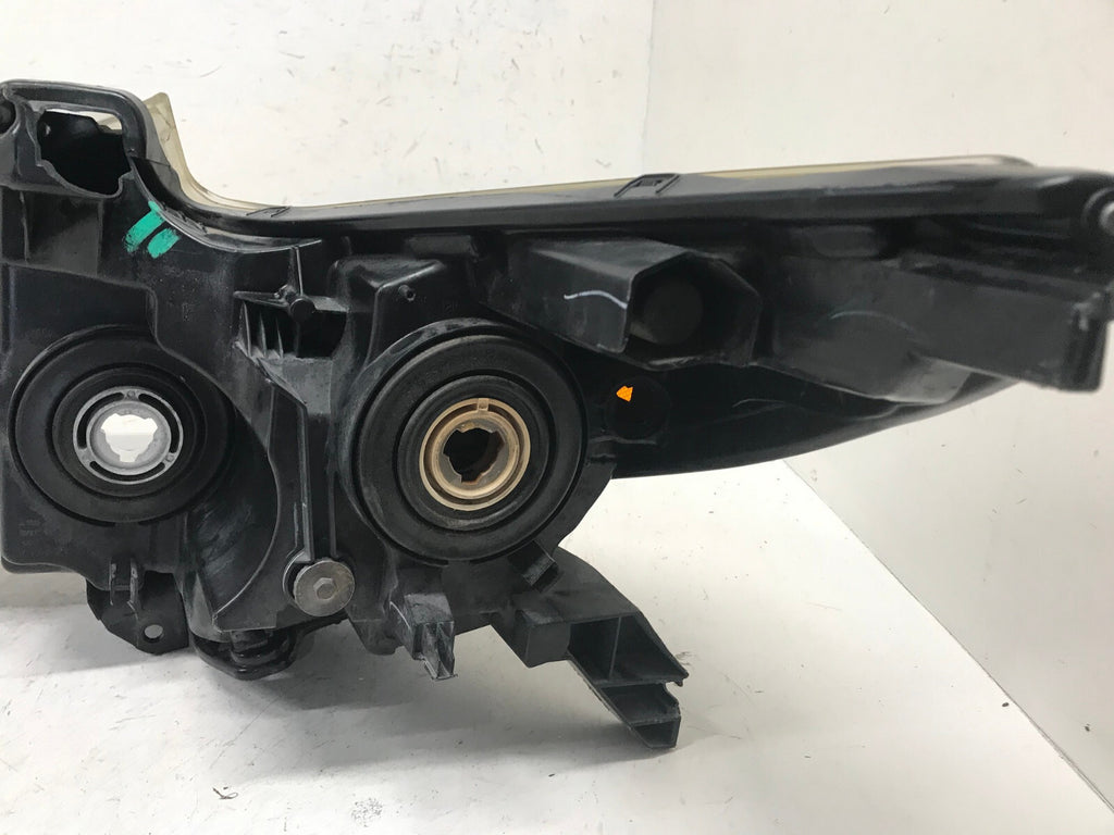 Headlight Damaged passenger RH 2016 2017 2018 Nissan Altima R 260109HS0A OEM