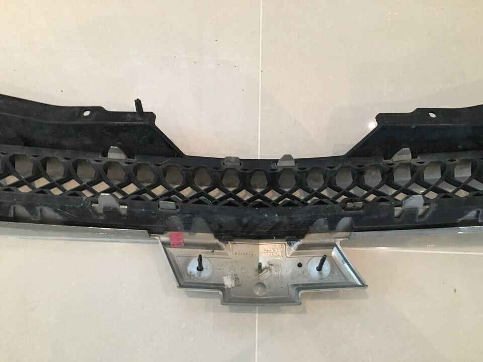Grill Grille Chevrolet Suburban Tahoe Avalanche 2008-2014 15835087 Original3