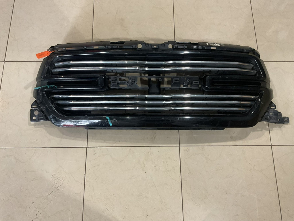 Grill Grille Black/Silver 2019-2024 Dodge Ram 1500 Laramie CAPA