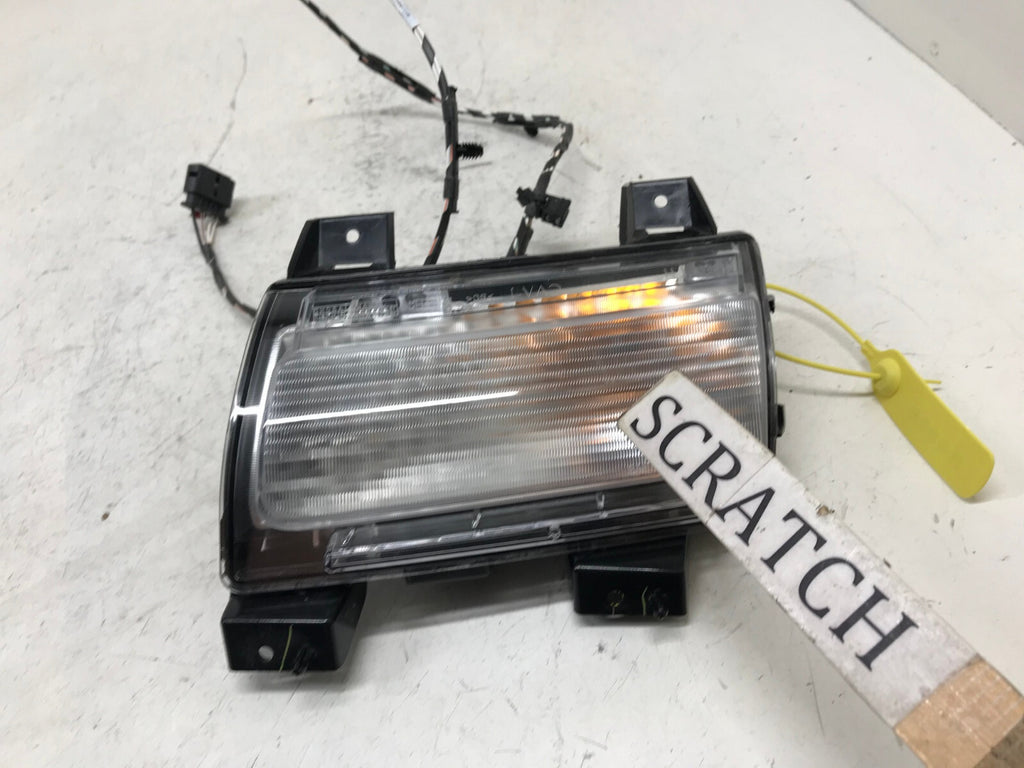 Parking light Damaged Lamp LH Driver Jeep Wrangler 2018-2023 68307245AH OEM