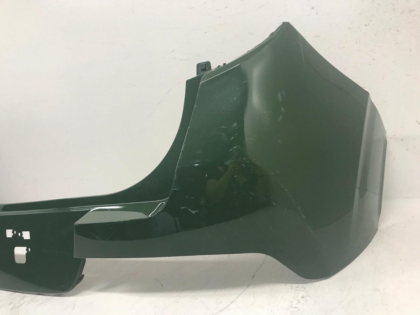 Rear Upper Bumper Cover Green Kia Soul 2020-2021 86611-K0000 OEM