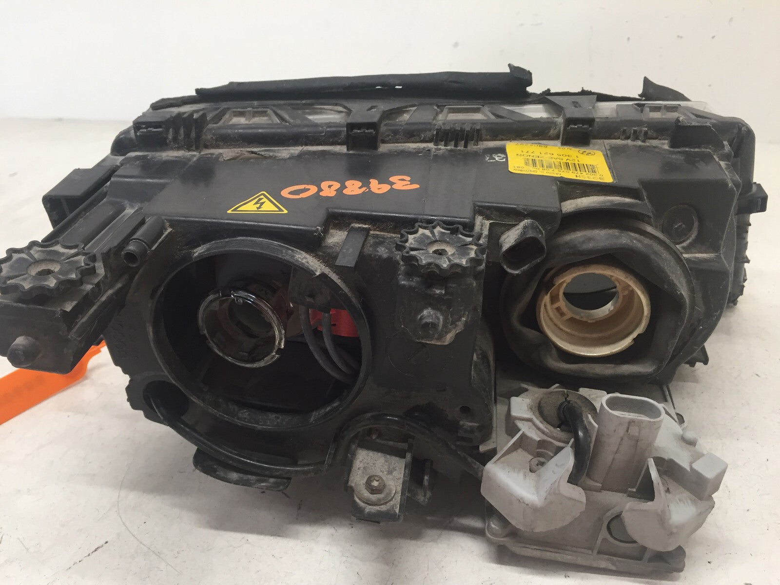 Xenon Headlight Damaged Driver LH BMW 325CI 323CI Coupe 00-03 1305621771 OEM