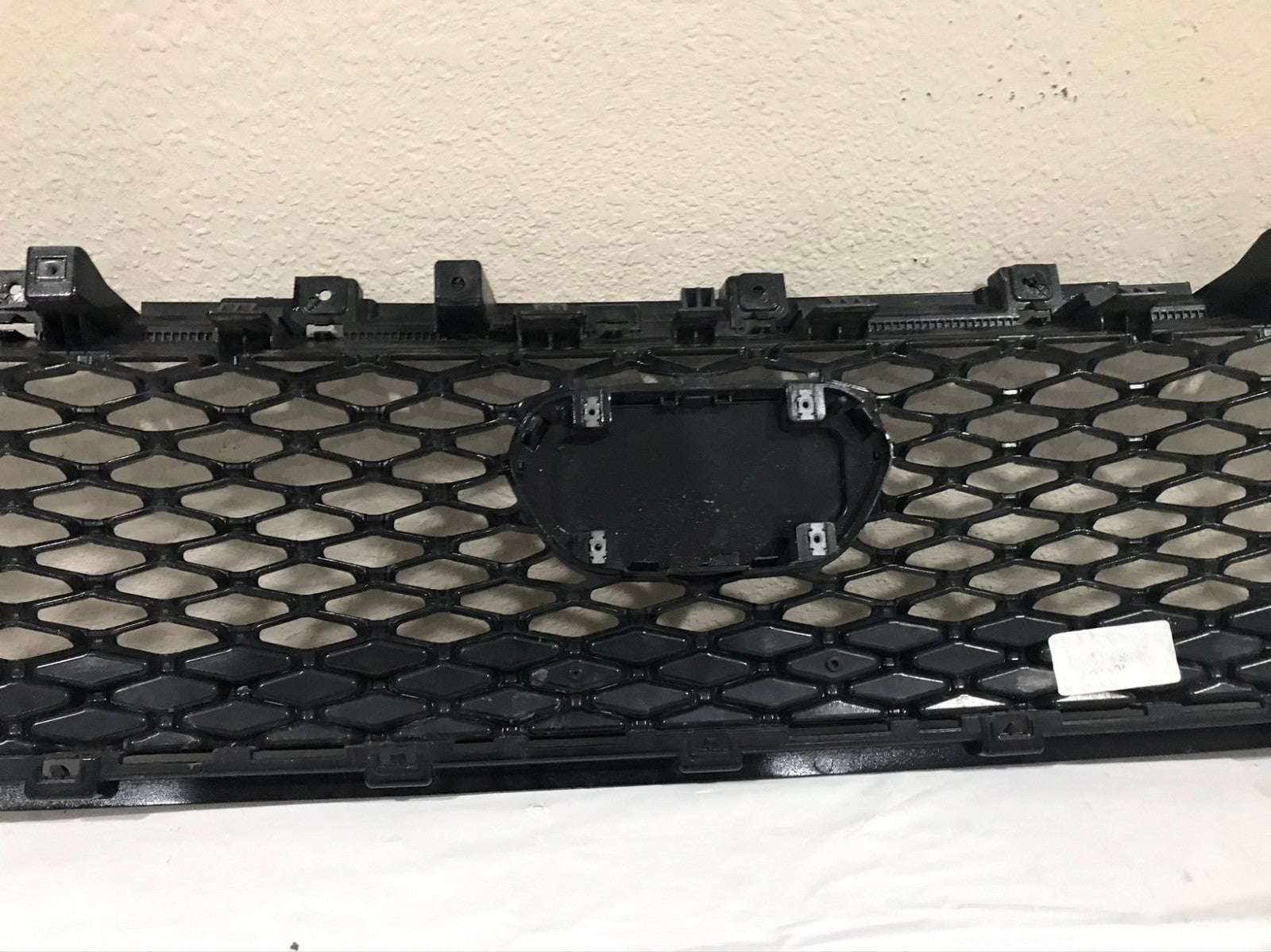 Grill Grille Black Chrysler Pacifica Lower Grille 2020 2021 6WF63TRMAB OEM