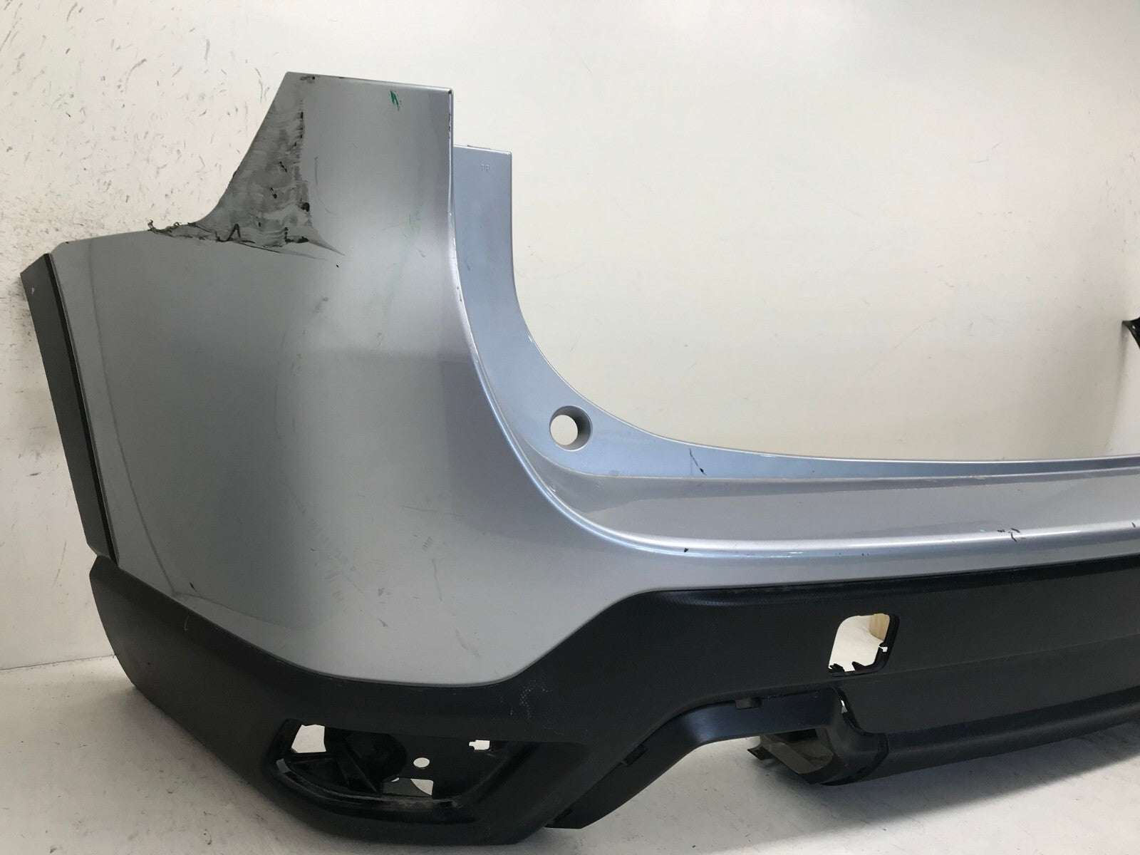Rear Bumper Cover Subaru Forester Base/Lited/Prem Silver 19-2020 57704SJ301 OEM