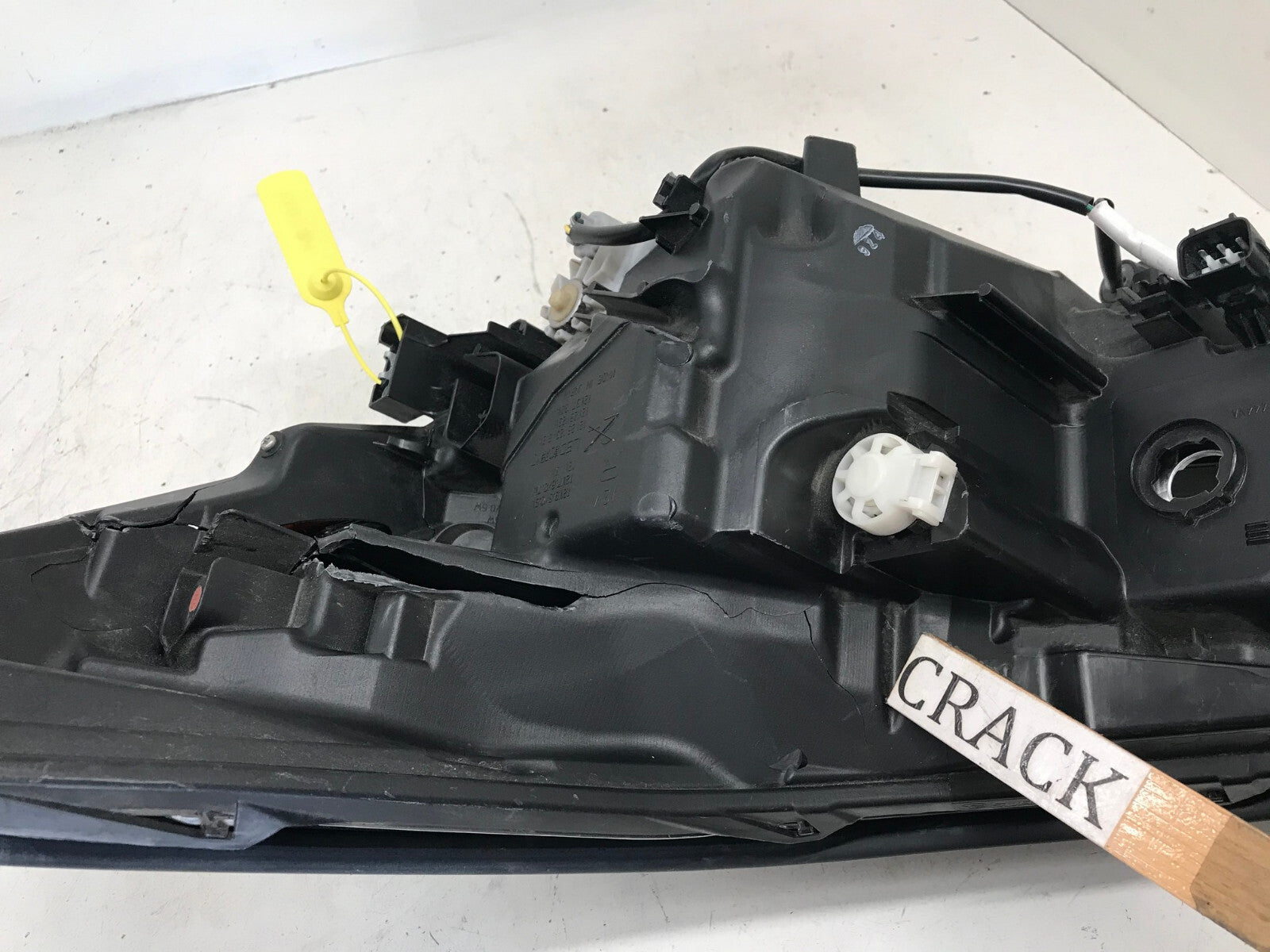 Headlight Damaged Passenger Right RH Subaru Forester 2019 2020 OEM
