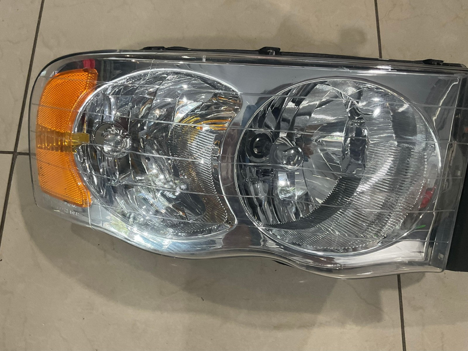 Headlight Right RH Passenger 2002-2005 Dodge Ram 1500 2500 3500 CAPA