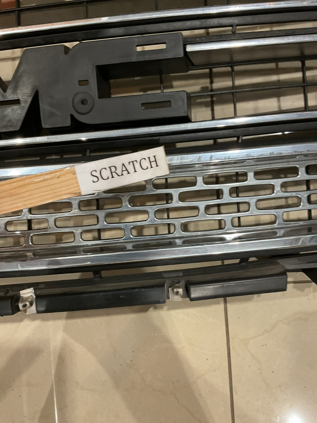 Grille Grill Black & Silver 2015-2018 GMC Yukon 84119634 OEM