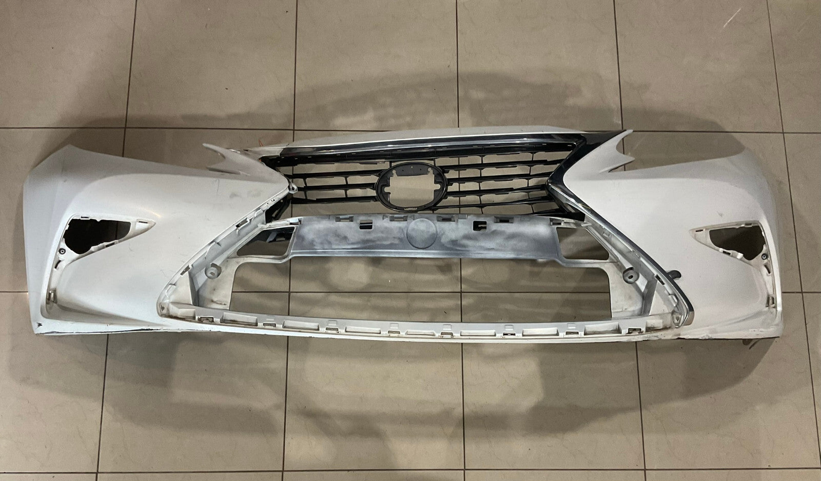 Front Bumper Cover White Lexus ES350 ES300H Base 2016 52119-33A30 OEM