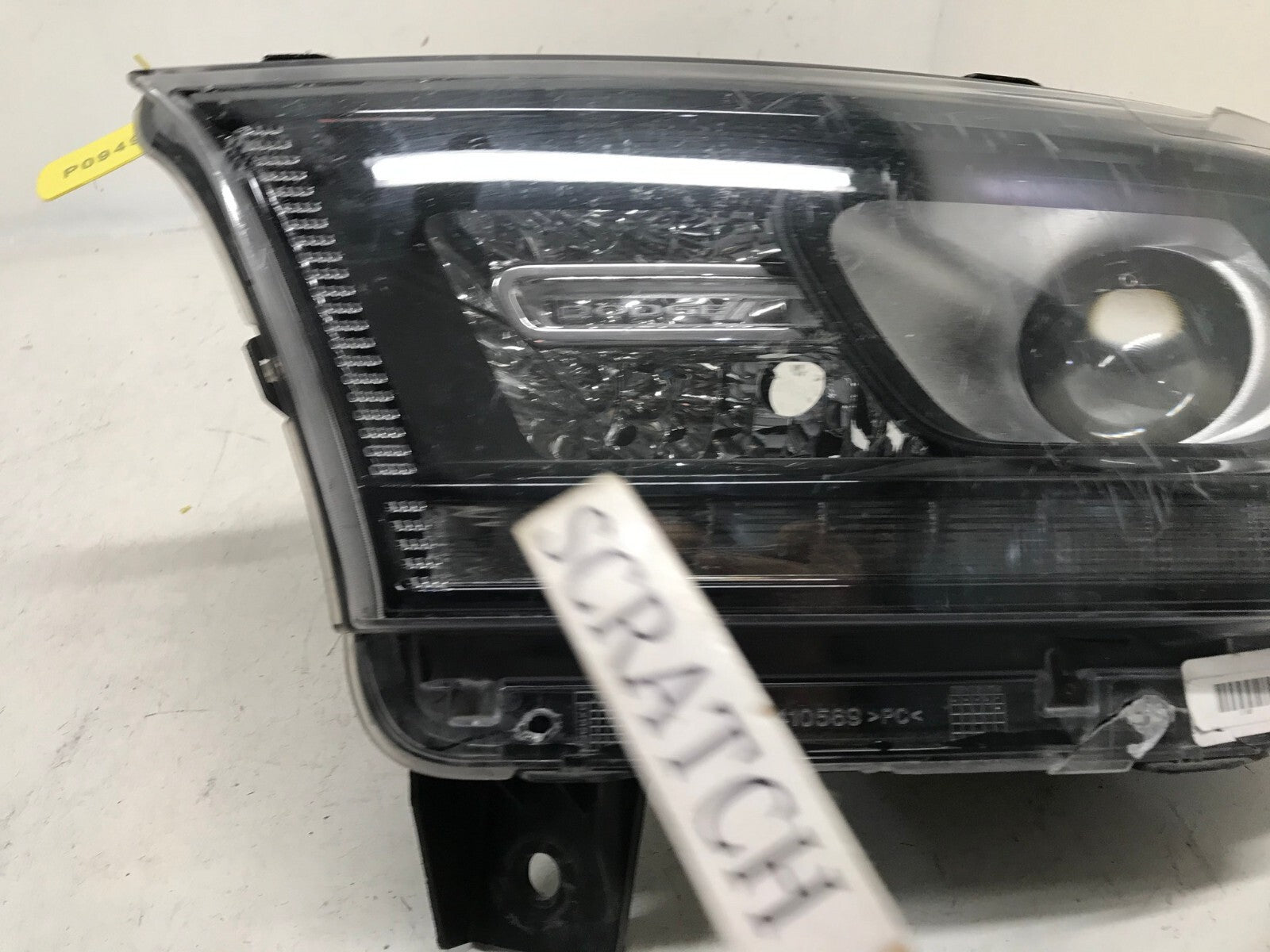 Headlight Damaged Left Driver LH Dodge Durango 2016-2020 68261183AE OEM