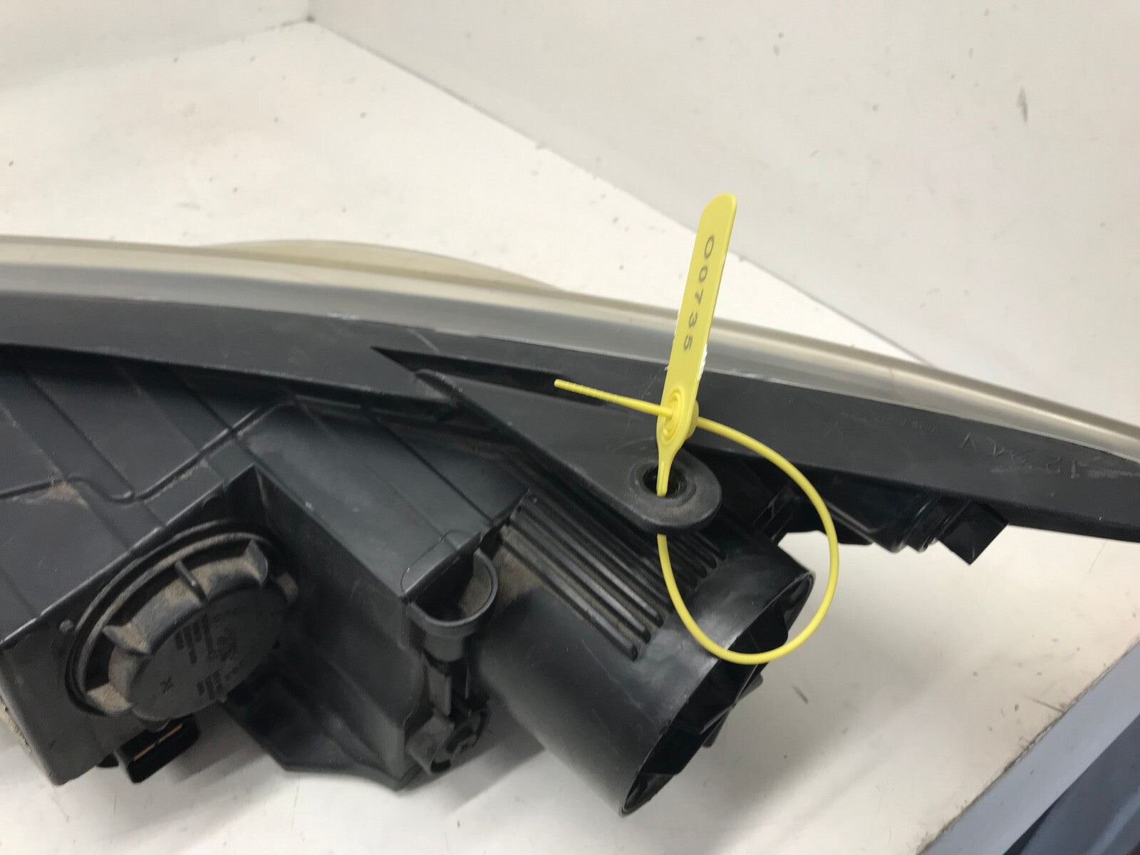 Headlight Damaged Passenger Right RH Kia Optima 2011 2012 2013 323-1135R-AS2 OEM