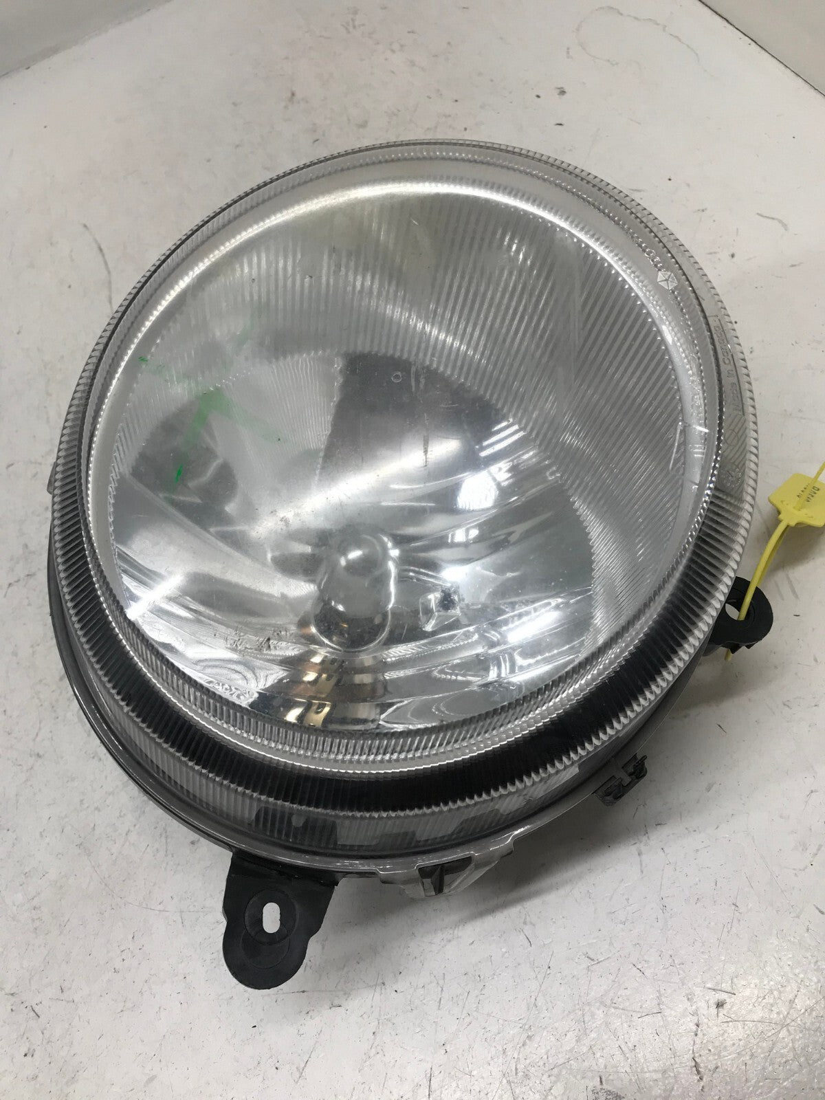Headlight Damaged Passenger RH Right Jeep Patriot 2007-2017 05303842AE OEM